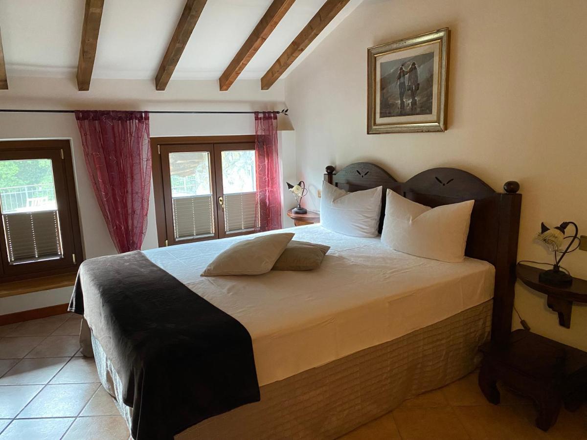 Relais San Filippo In Sogaglia Bed and Breakfast Mulazzo Exteriör bild